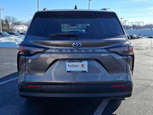 2023 Toyota Sienna XLE