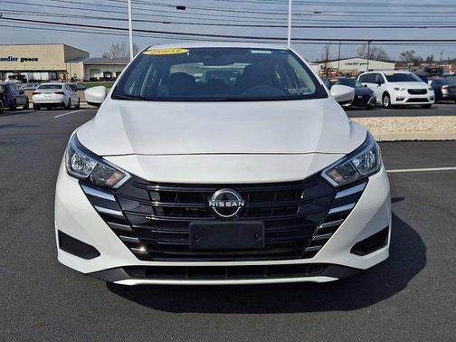 Aspen White 2023 Nissan Versa 1.6 SV