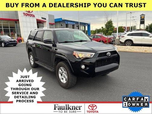 Midnight Black Metallic 2018 Toyota 4Runner SR5
