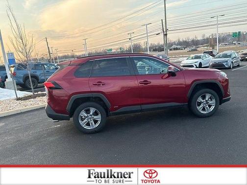 2025 Toyota RAV4 Hybrid XLE