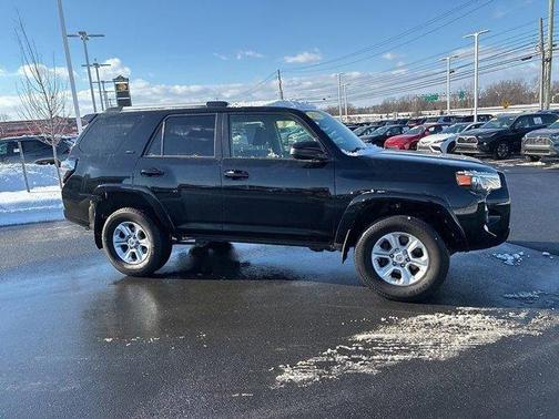 2022 Toyota 4Runner SR5