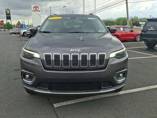 Granite Crystal Clearcoat Metallic 2019 Jeep Cherokee Limited