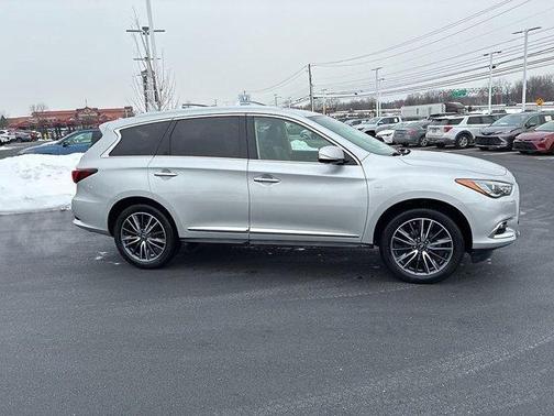 2017 INFINITI QX60 Base