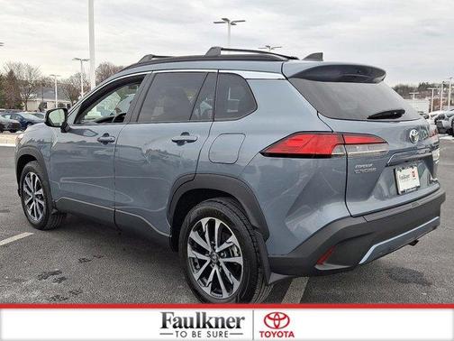 2025 Toyota Corolla Cross XLE