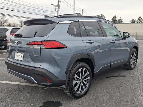 2025 Toyota Corolla Cross XLE