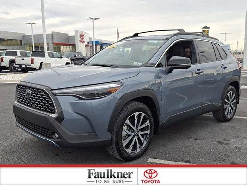 2025 Toyota Corolla Cross XLE