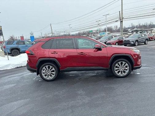 2022 Toyota RAV4 XLE Premium