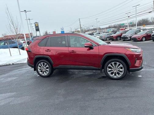 2022 Toyota RAV4 XLE Premium