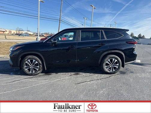 2024 Toyota Highlander XLE