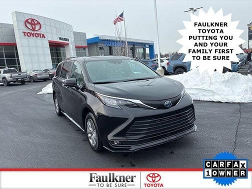 2025 Toyota Sienna XLE