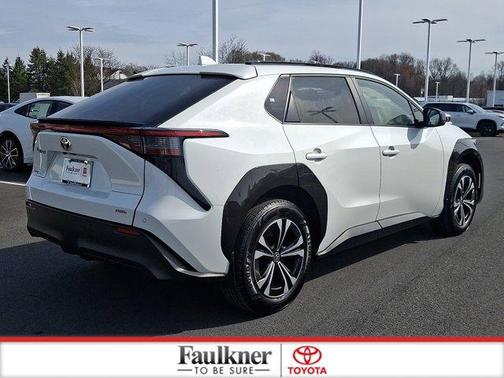 Wind Chill Pearl 2023 Toyota bZ4X XLE