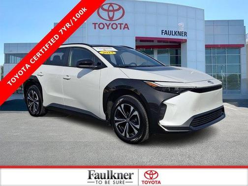 Wind Chill Pearl 2023 Toyota bZ4X XLE