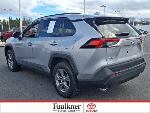 Silver Sky Metallic 2022 Toyota RAV4 Hybrid XLE