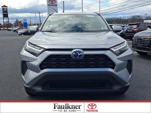 Silver Sky Metallic 2022 Toyota RAV4 Hybrid XLE