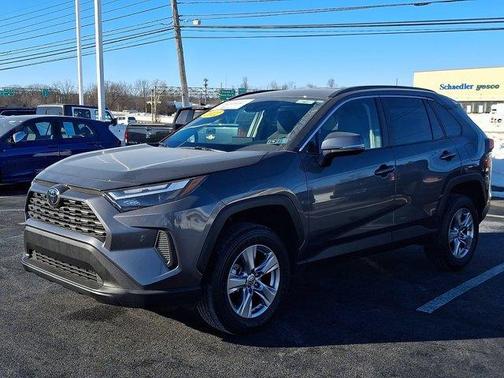 2022 Toyota RAV4 XLE