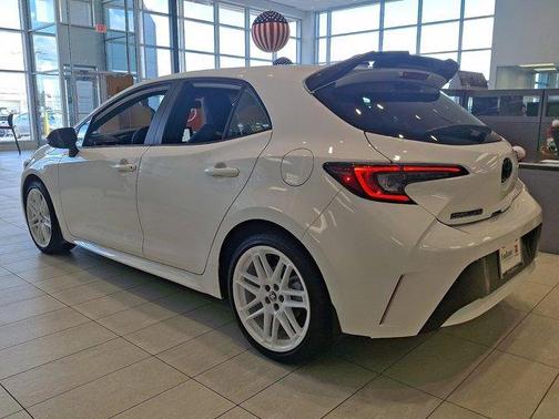 Ice 2026 Toyota Corolla Hatchback SE