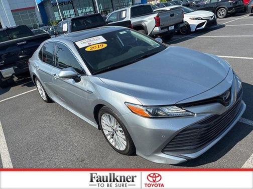 Celestial Silver Metallic 2019 Toyota Camry Hybrid XLE