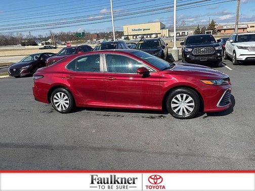 2022 Toyota Camry Hybrid LE