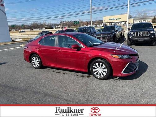 2022 Toyota Camry Hybrid LE