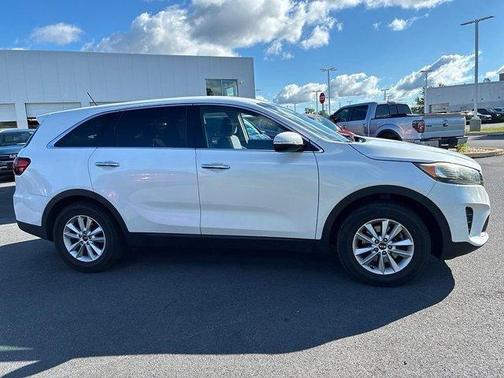 Snow White Pearl 2020 Kia Sorento LX