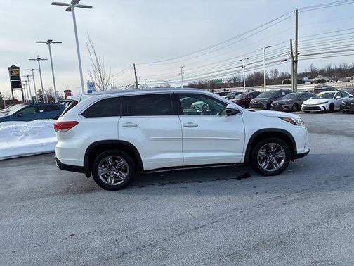 2019 Toyota Highlander Limited Platinum