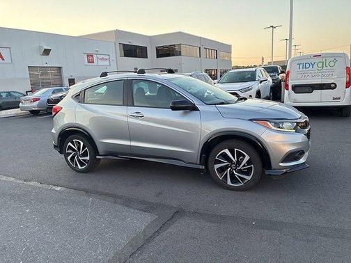 Lunar Silver Metallic 2019 Honda HR-V Sport