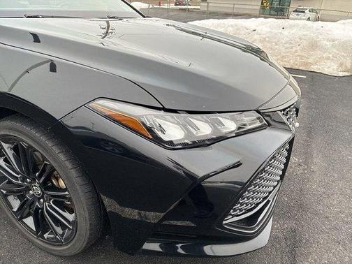 2022 Toyota Avalon Hybrid XSE Nightshade