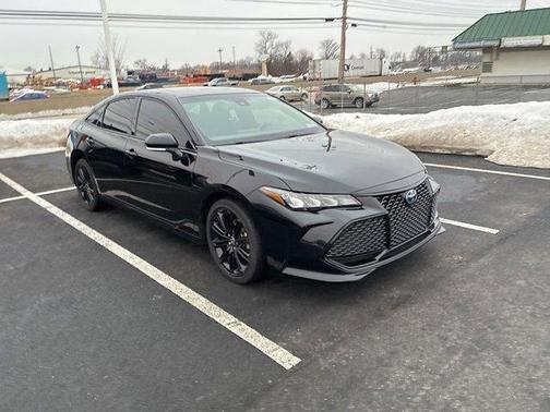2022 Toyota Avalon Hybrid XSE Nightshade