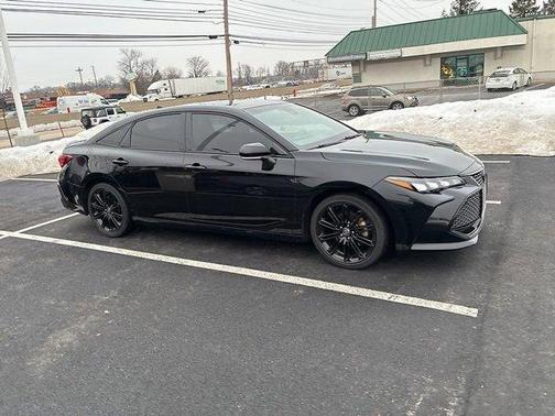 2022 Toyota Avalon Hybrid XSE Nightshade