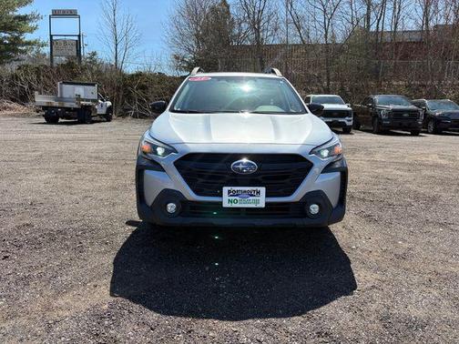 Ice Silver Metallic 2023 Subaru Outback Onyx Edition