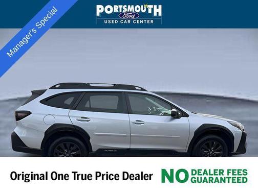 Ice Silver Metallic 2023 Subaru Outback Onyx Edition