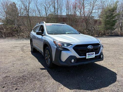 Ice Silver Metallic 2023 Subaru Outback Onyx Edition