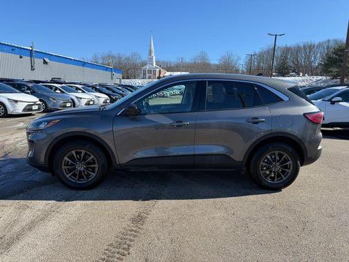 Carbonized Gray Metallic 2022 Ford Escape SE