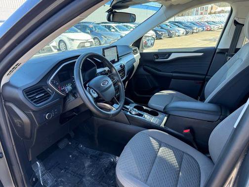 Carbonized Gray Metallic 2022 Ford Escape SE