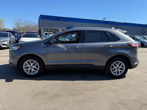 Carbonized Gray Metallic 2021 Ford Edge SEL