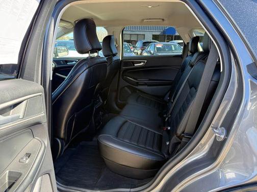 Carbonized Gray Metallic 2021 Ford Edge SEL