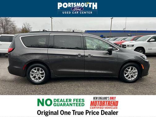 2022 Chrysler Pacifica Touring L