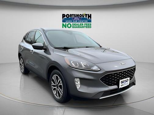 Carbonized Gray Metallic 2022 Ford Escape SEL