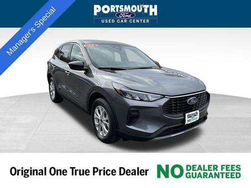 Carbonized Gray Metallic 2023 Ford Escape Active