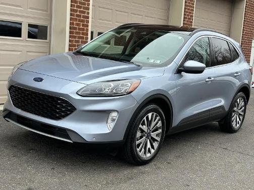 2022 Ford Escape Titanium
