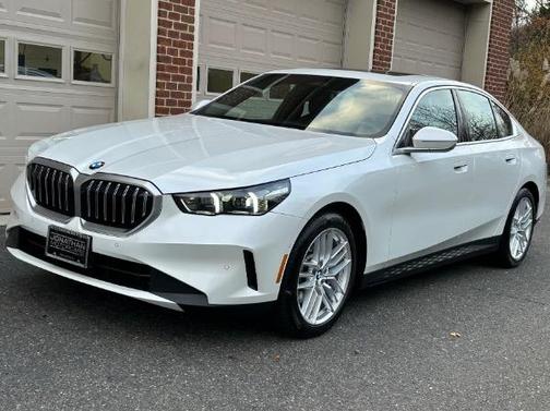 2025 BMW 530 i xDrive