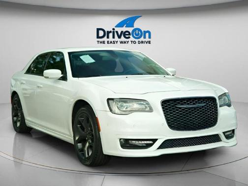 2021 Chrysler 300 Touring