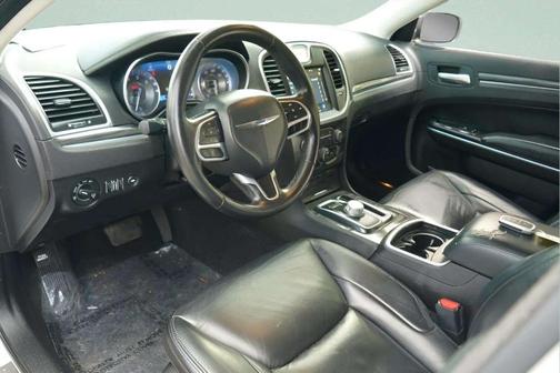 2021 Chrysler 300 Touring