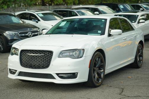 2021 Chrysler 300 Touring