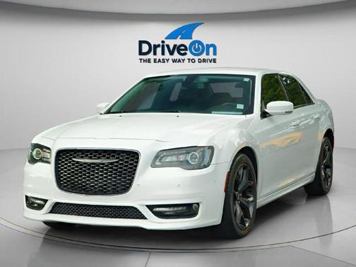 2021 Chrysler 300 Touring