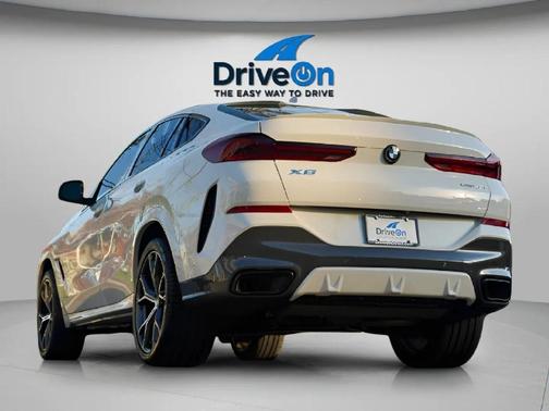 2022 BMW X6 xDrive40i