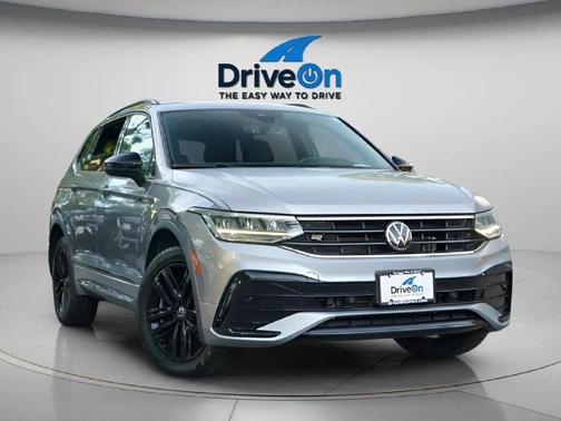 2022 Volkswagen Tiguan 2.0T SE R-Line Black