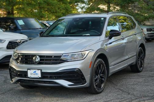 2022 Volkswagen Tiguan 2.0T SE R-Line Black