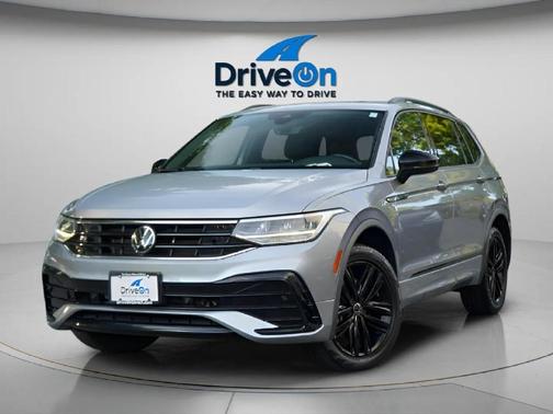 2022 Volkswagen Tiguan 2.0T SE R-Line Black