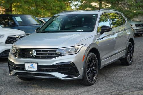 2022 Volkswagen Tiguan 2.0T SE R-Line Black